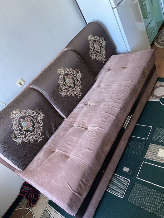 Продам диван в хорошем состаянии