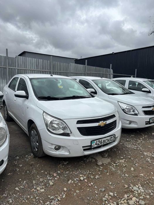 Chevrolet Cobalt автокөлігі ұсынылады