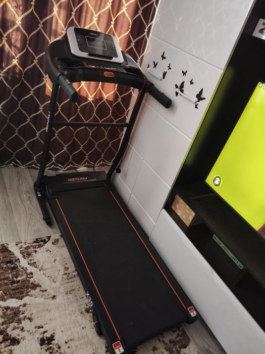 Продам беговую дорожку