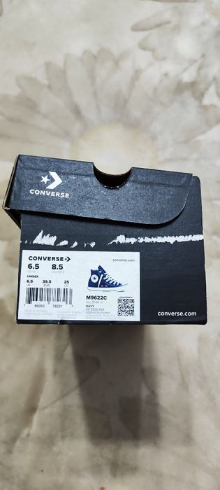 Vând tenisi Converse mid-high unisex Chuck Taylor All Stars, Bleumarin