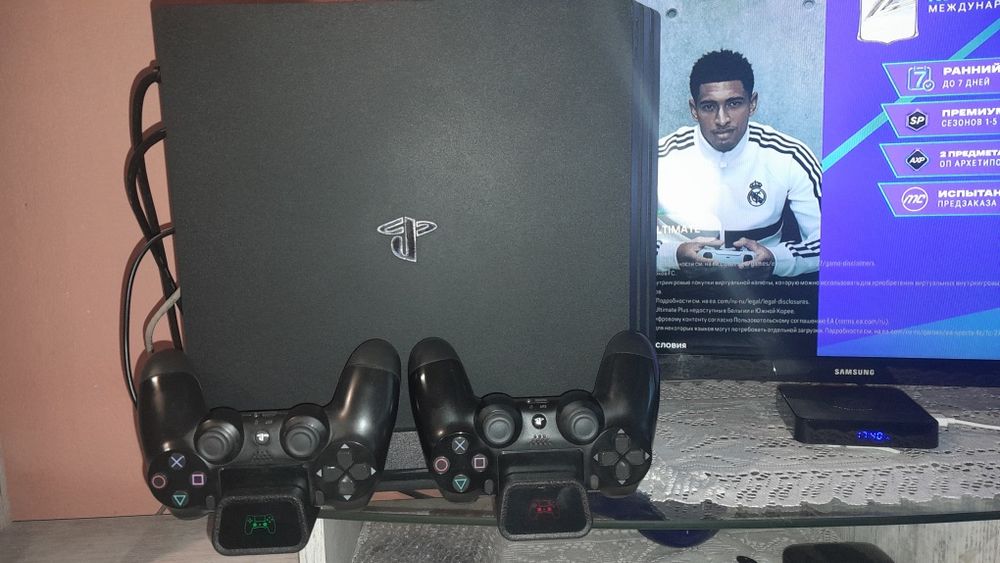 Playstation 4 pro 1 TB