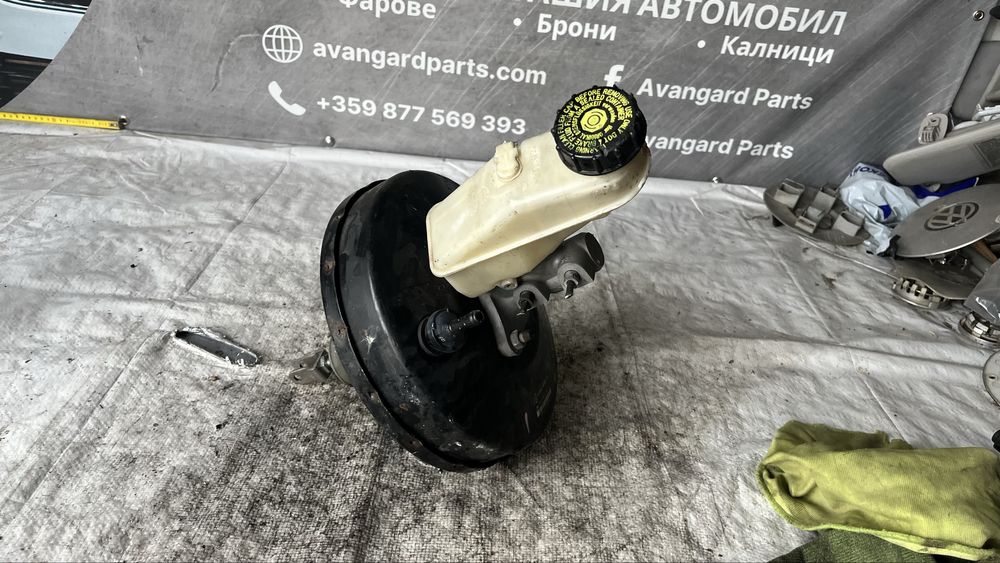 Toyota Yaris 2 серво