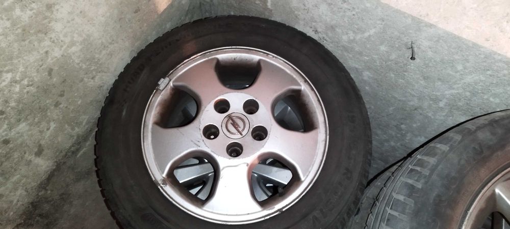 Джанти 15 с гуми за Опел 6J x 15 5x110