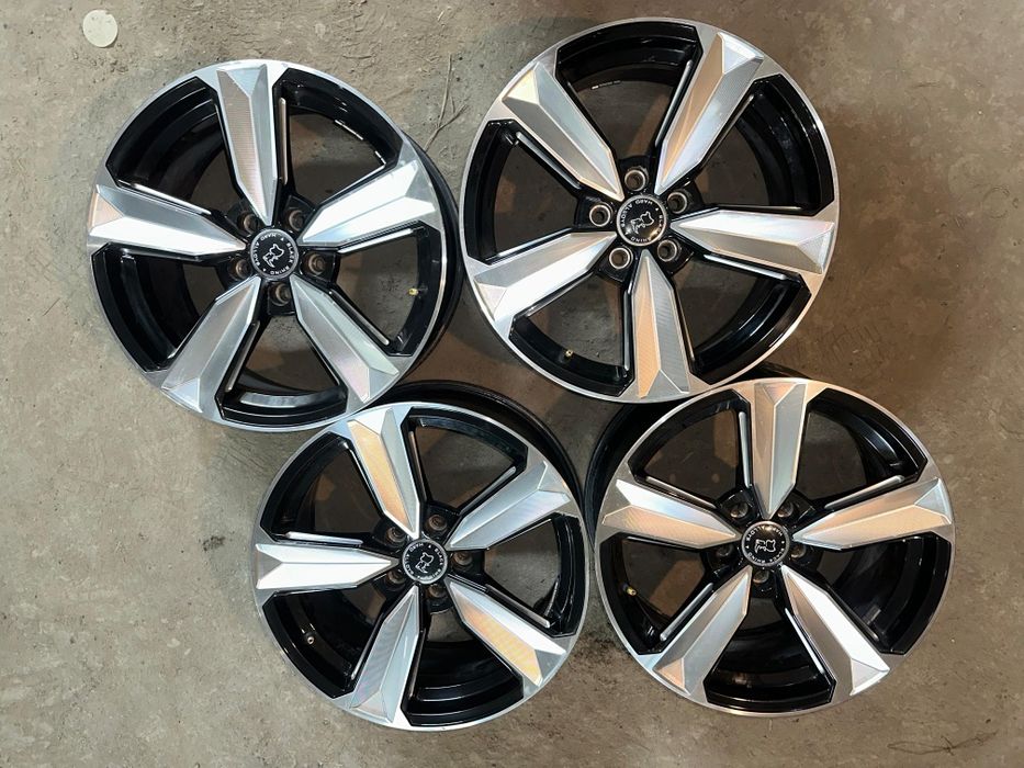 R18 PCD 5*112 Комплект легкосплавных дисков