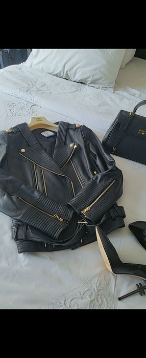 Geaca balmain masura 42 potrivita pt 38-40
