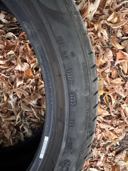 PIRELLY 245 40 19 DOT25