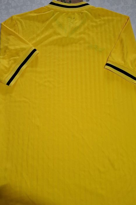 Продавам фланелки Joma.