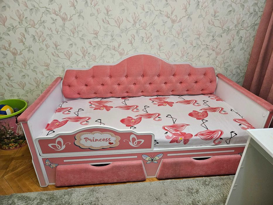 Продам кровать детскую