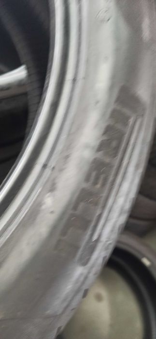 2бр.летни гуми 295/40/21 Pirelli