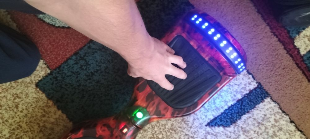 vând urgent hoverboard negociabil