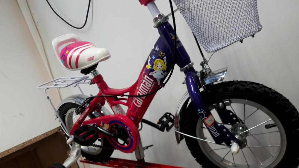 Bicicleta cu roata de 12 inch. Diverse culori. La bax. Noua!