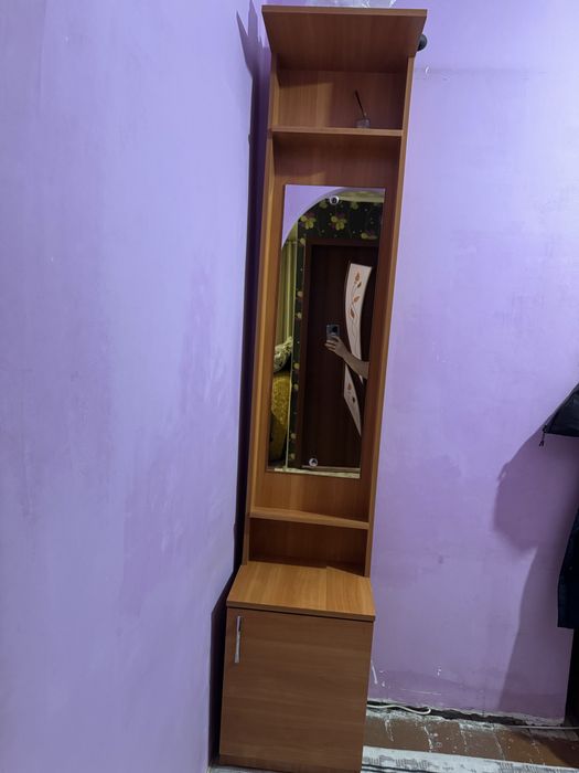 Зеркало с тумбой для прихожей