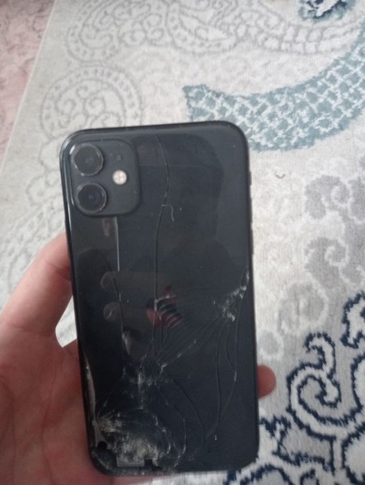 Iphone 11 продам 128 продам 32000