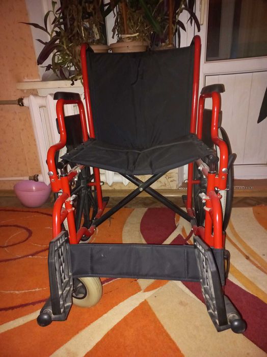 Продам инвалидную коляску