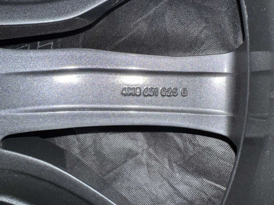 Оригинални OEM 4 бр. джанти Audi Q8 SQ8 Q7 SQ7 21" 4M8601025G