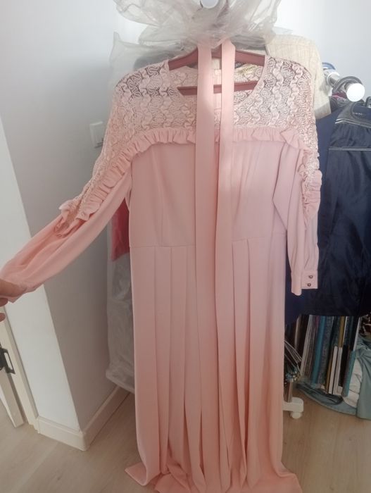 Продаються платья