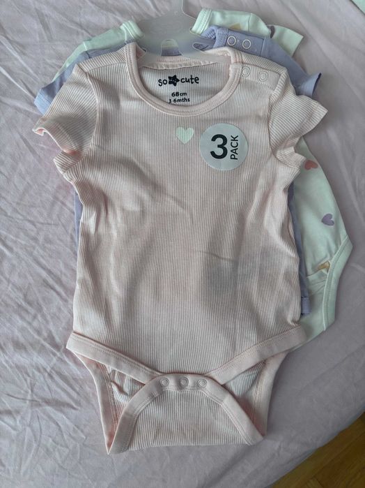 Нови бебешки дрехи