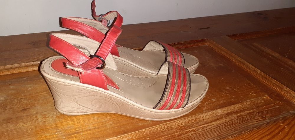 Дамски сандали номер 39