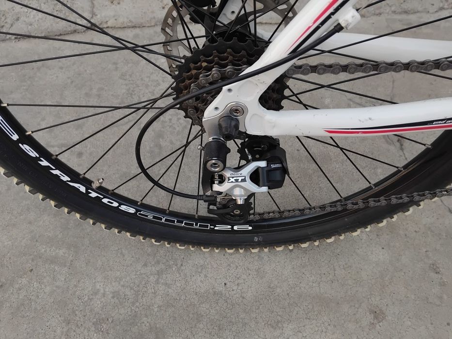 Vând bicicleta din aluminiu