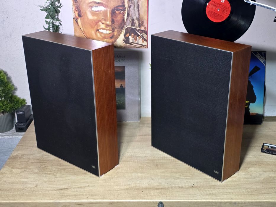 Boxe BANG & OLUFSEN BEOVOX 1802 hi-fi retro , lemn vintage,  slim