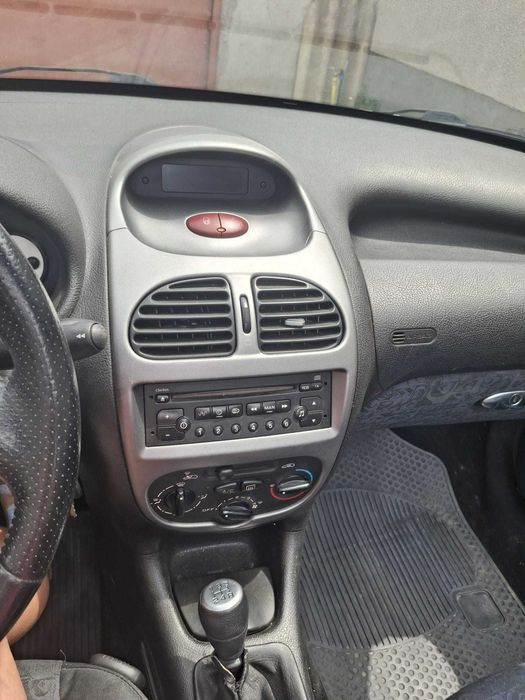 Vand Peugeot 206 an 2007