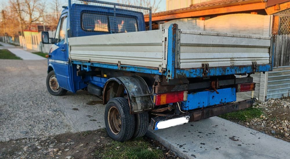 Mercedes-Benz / basculantă pe cutie / trilaterala / 411CDI /