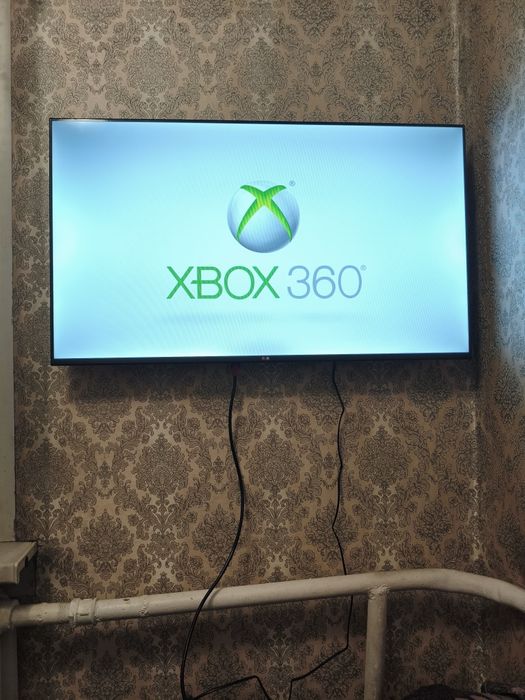 Продам XBOX 360 ( Прошитый )