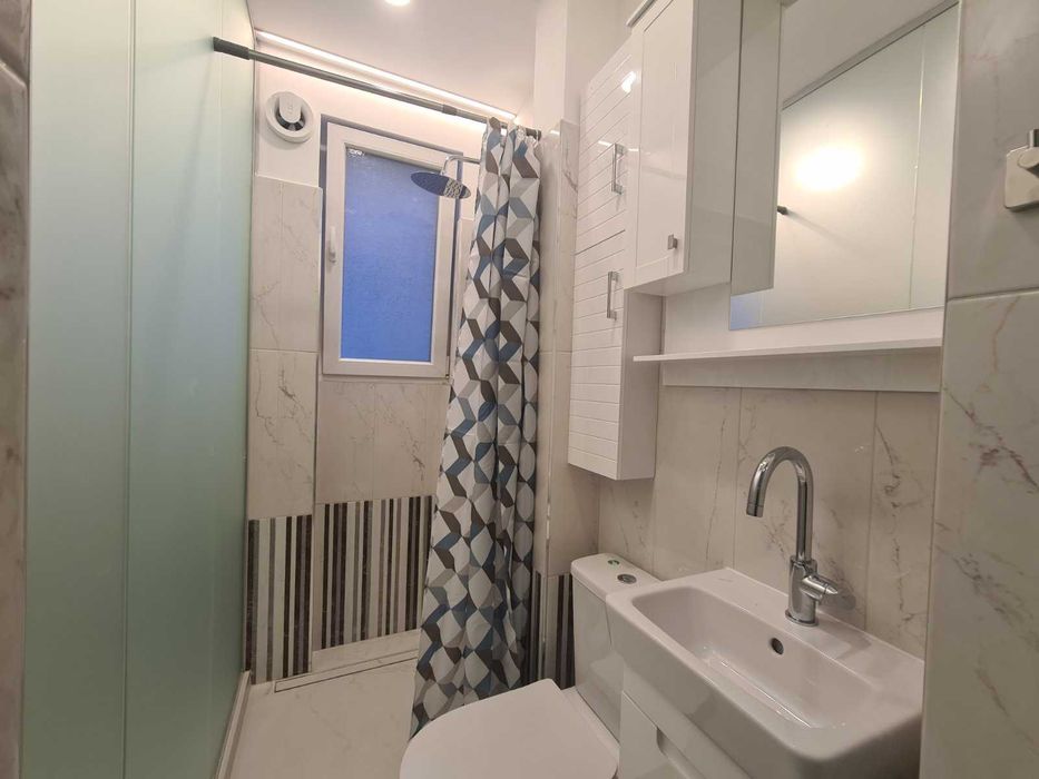 Дава се под наем Тристаен апартамент в София, Център - 100 кв.м за 947.58 € - Снимка #6