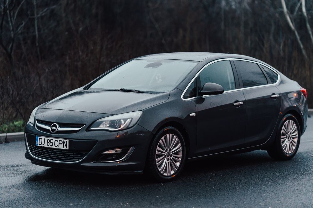 Opel Astra J 2013 1.7 TDCI