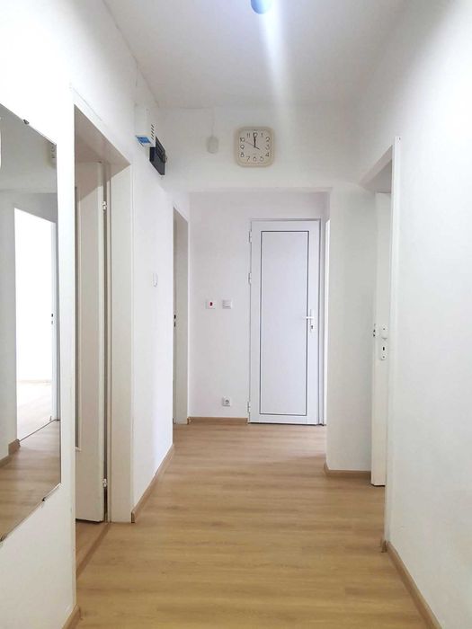 Дава се под наем Тристаен апартамент в Русе, Широк център - 78 кв.м за 87500 € - Снимка #16