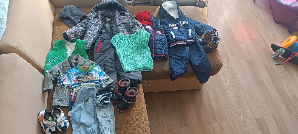 Продам осень -зима, на 1-2 года