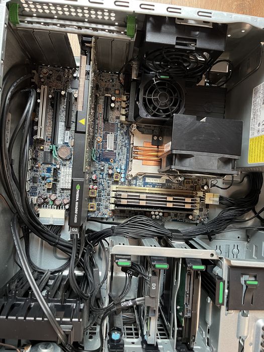 Lenovo C30 Xeon x2 CPU E5-2670 64 GB , HP Z420 Workstation E5-2680 64 GB,