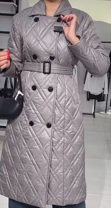 Продам пальто демисезонное  стеганное