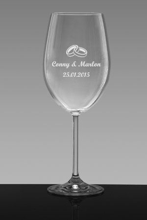 Ръчно или лазерно гравиране на сватбени чаши и други за вашия повод