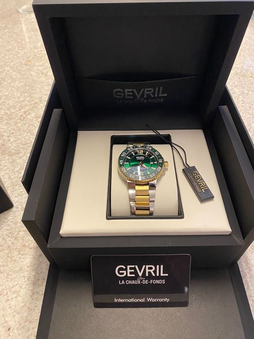 Швейцарски часовник automatic