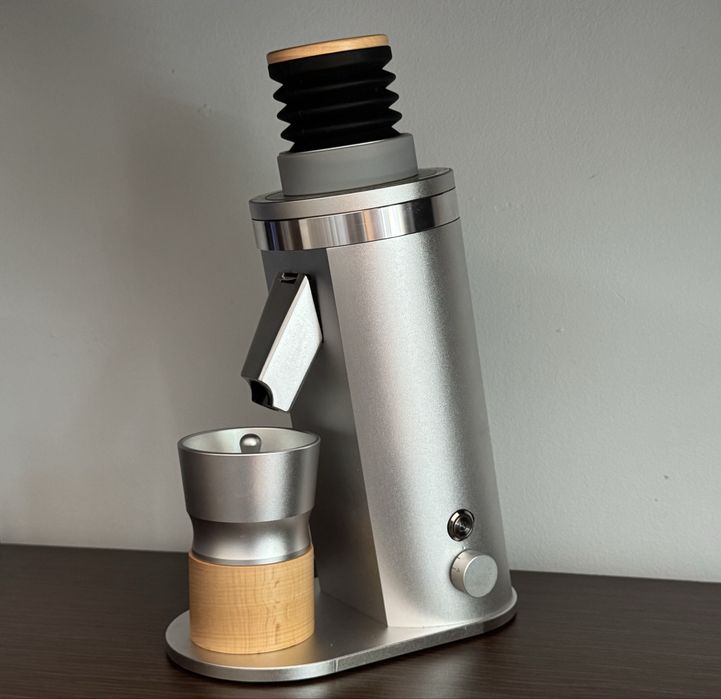 Rasnita cafea NB 64V; Silver; Garantie