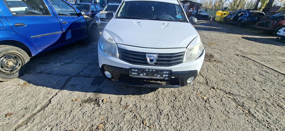Dezmembrez Dacia Sandero 1.4 B 2008