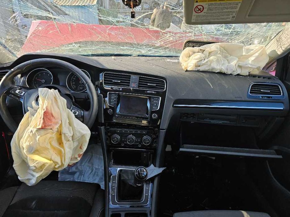 dezmembrez vw golf 7 1.2 cjza 77kw an 2014 volan stanga