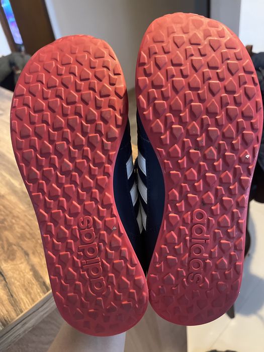 Vând adidasi marca Adidas marimea 38