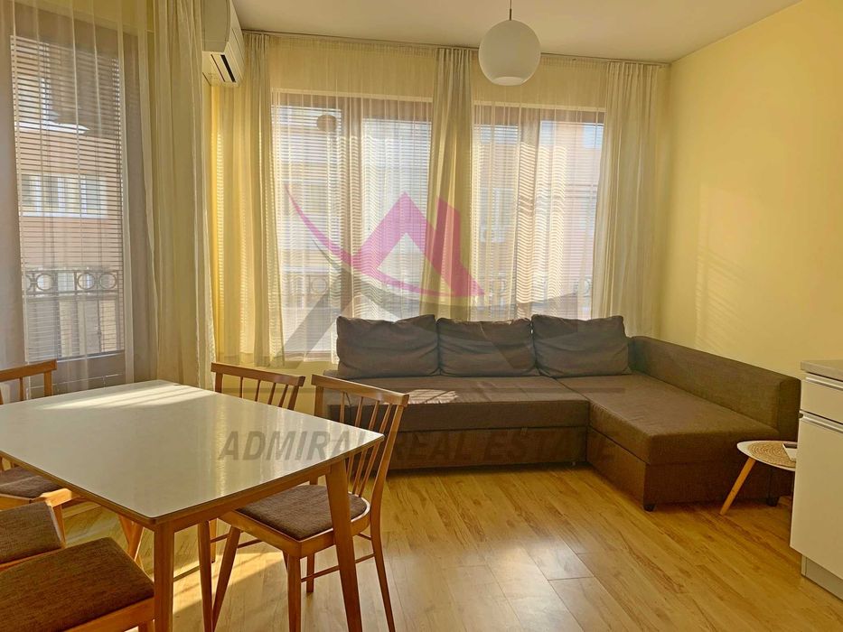 Дава се под наем Тристаен апартамент в Варна, Общината - 68 кв.м за 580 € - Снимка #1