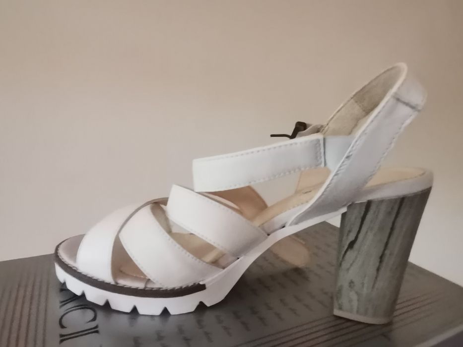 Дамски сандали естествена кожа