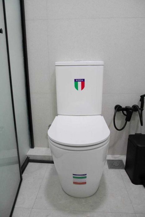 Продается офис в БЦ в Яккасарайском районе. С готовым арендатором.