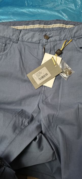 Вещи очень много все новое есть бу Canali BOSS  и др