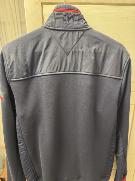 Vand geaca Tommy Hilfiger marimea M. Originala!