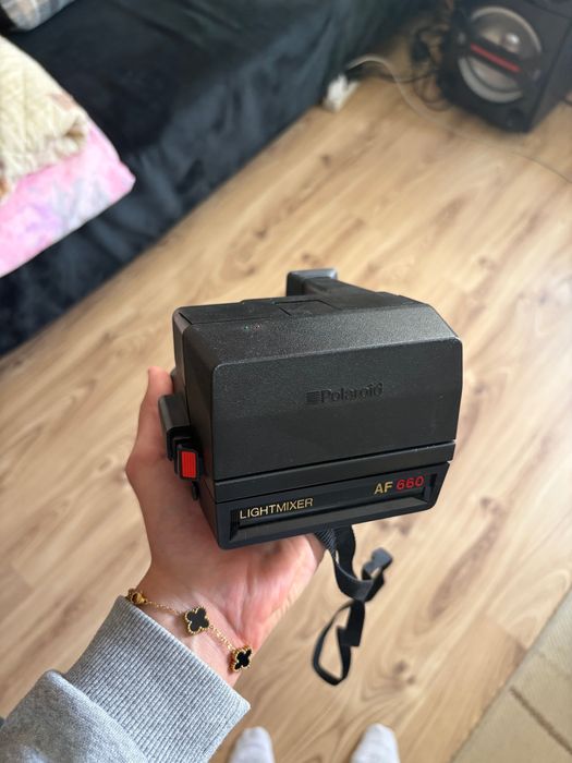 Моментен фотоапарат Polaroid AF 660