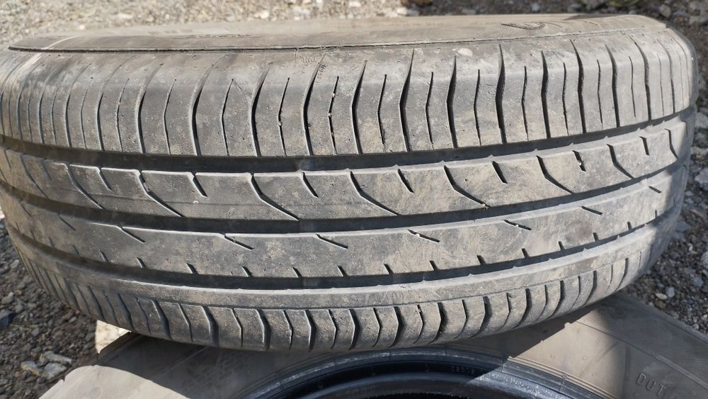 Продам шины в среднем состоянии