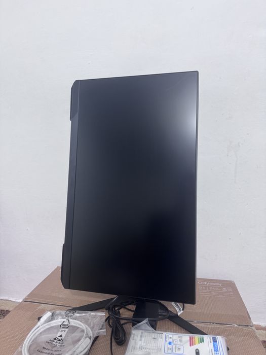 Монитор SAMSUNG 24-дюймов (144Hz)