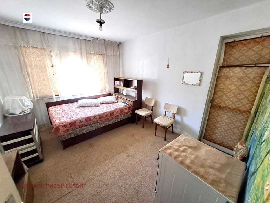 Тристаен апартамент за продажба кв. Дружба 3