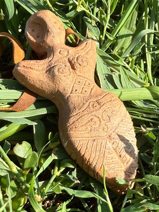 Pandantiv Zeița Cucuteni – Amuletă Sacră din Teracotă