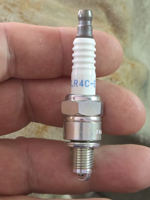 Свеча  зажигания Honda